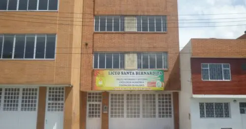 LICEO SANTA BERNARDITA VENECIA OCCIDENTAL LICEO SANTA BERNARDITA VENECIA OCCIDENTAL
